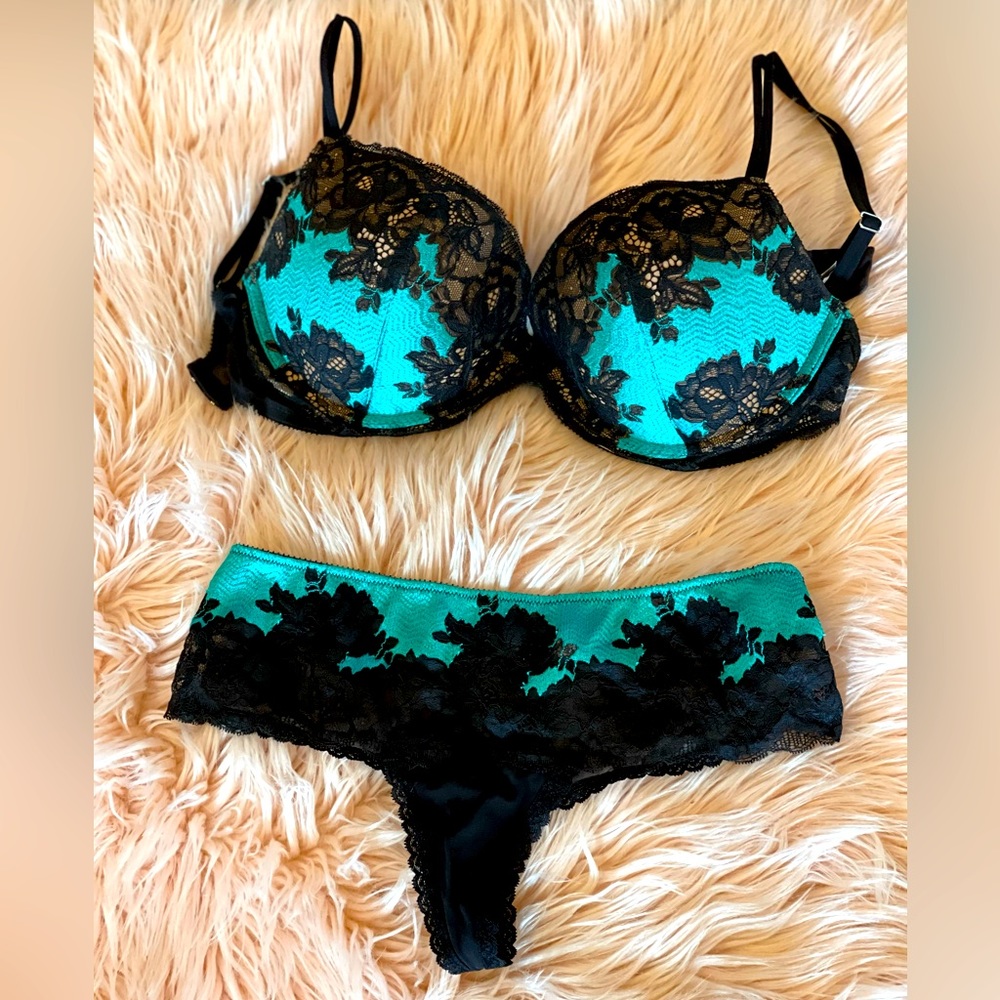 VS set gorgeous set NWOT